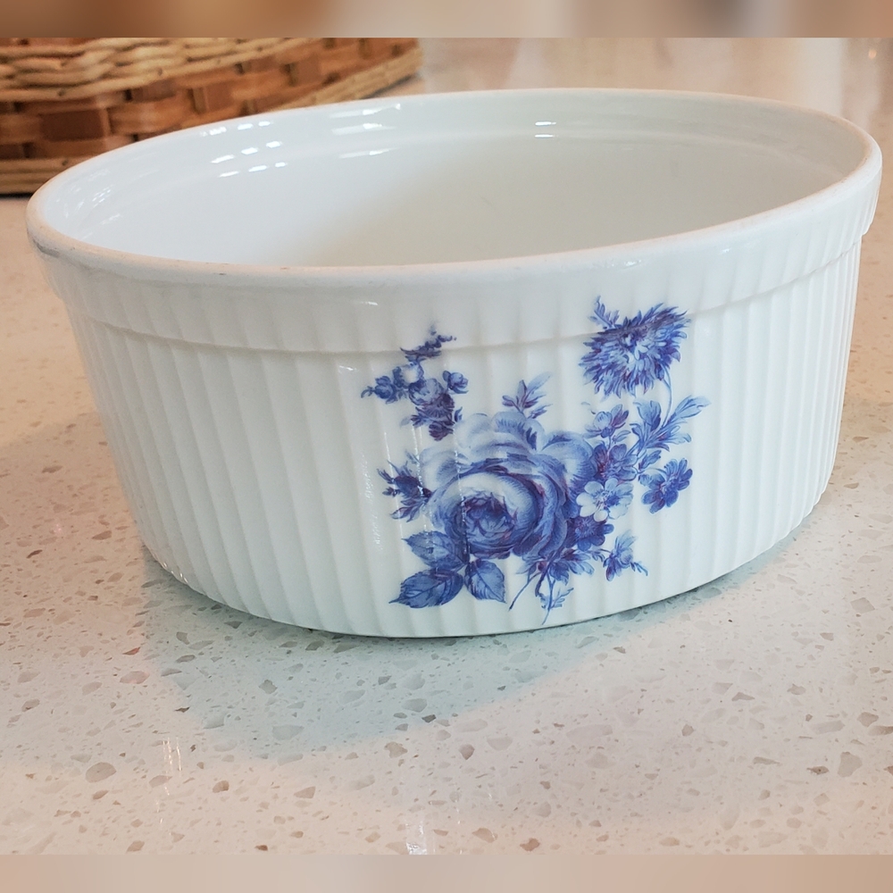 Apilco Vintage Round Soufflé Ramekin Bakeware Dish, 7", White/Blue Floral, EUC